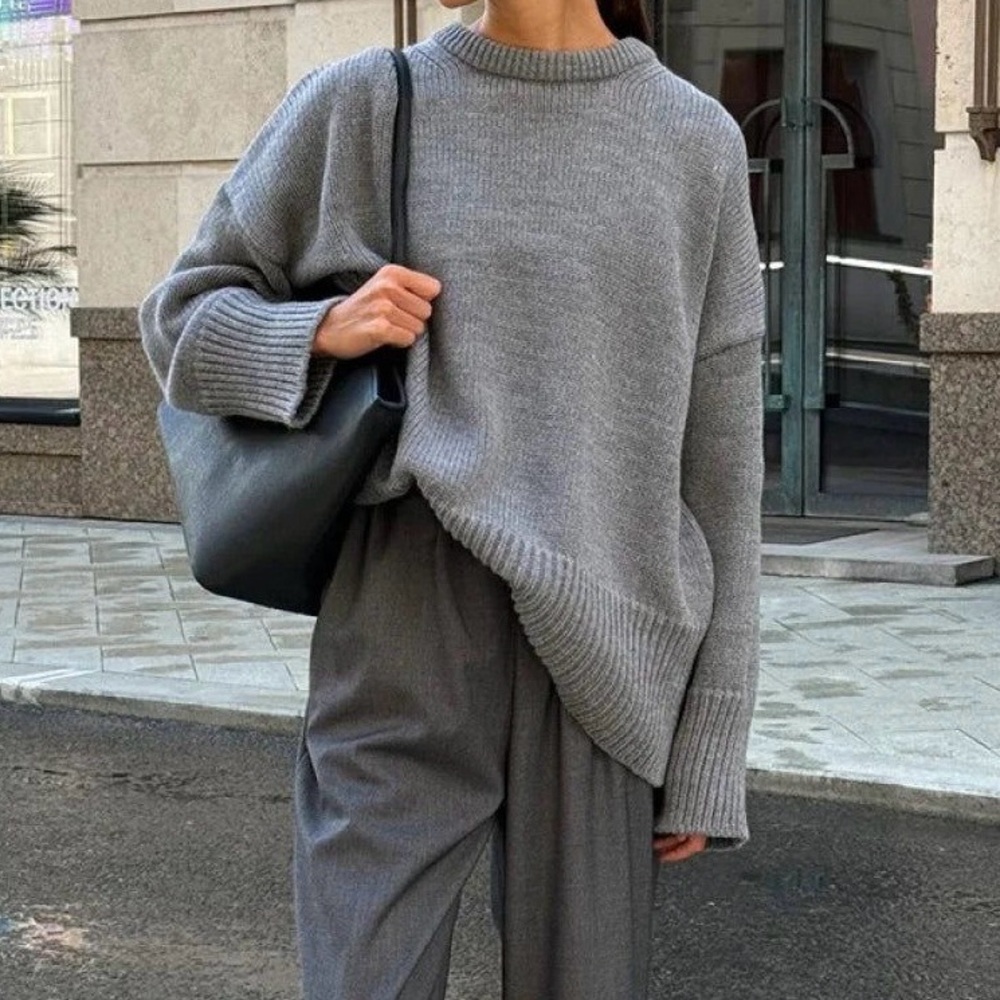 Oversized Crewneck Sweater - Picture 4 of 5